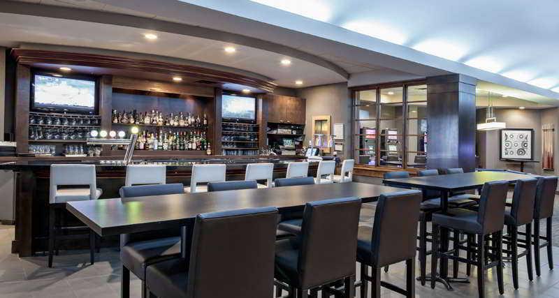 Delta Hotels By Marriott Saguenay Conference Centre Exterior photo