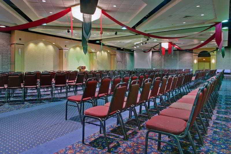 Delta Hotels By Marriott Saguenay Conference Centre Facilities photo