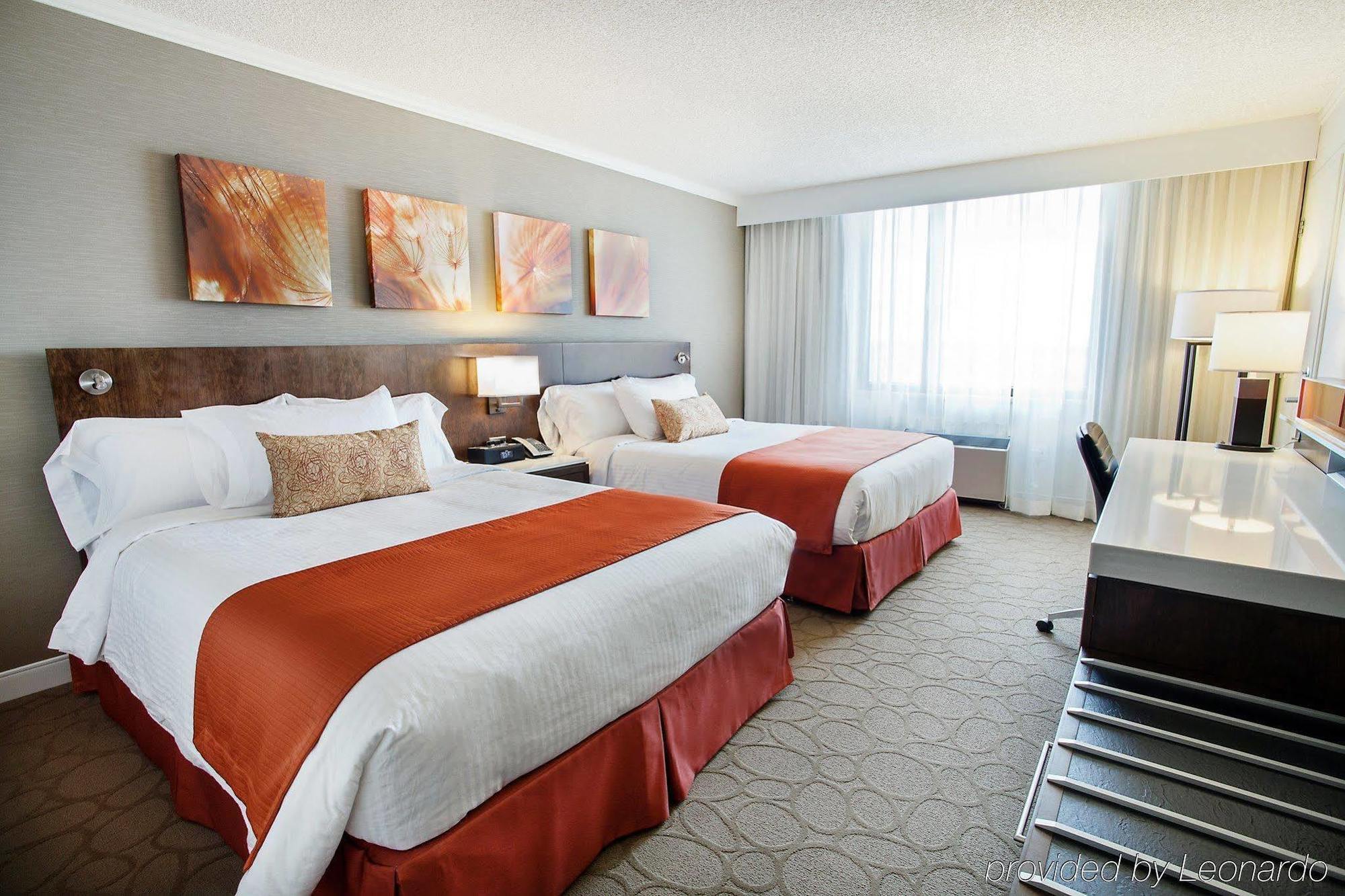Delta Hotels By Marriott Saguenay Conference Centre Exterior photo